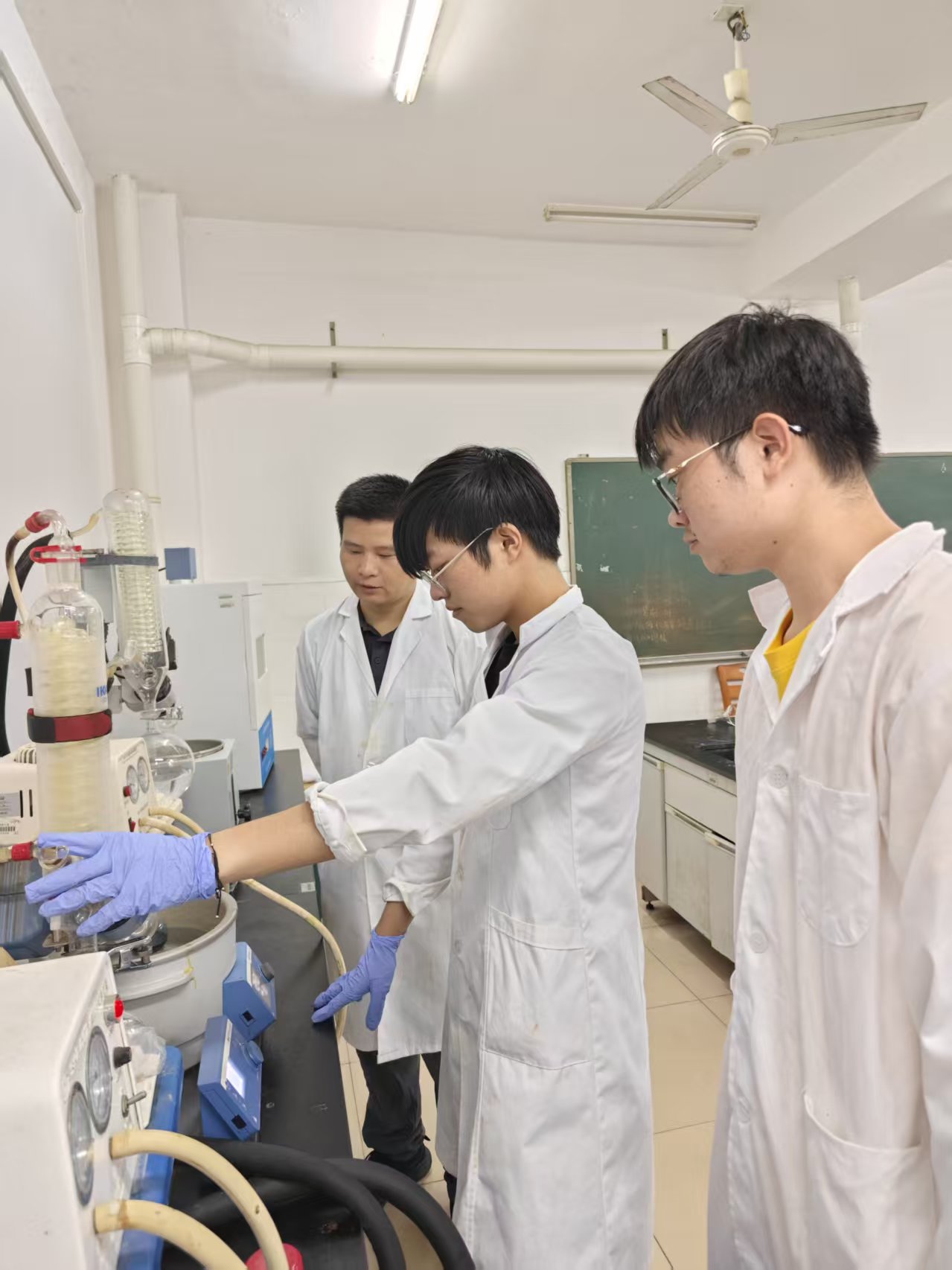 智匯瀟湘 | 化學與生物工程學院趙雄杰 在科技攻關與成果轉化中展現“科院智慧”